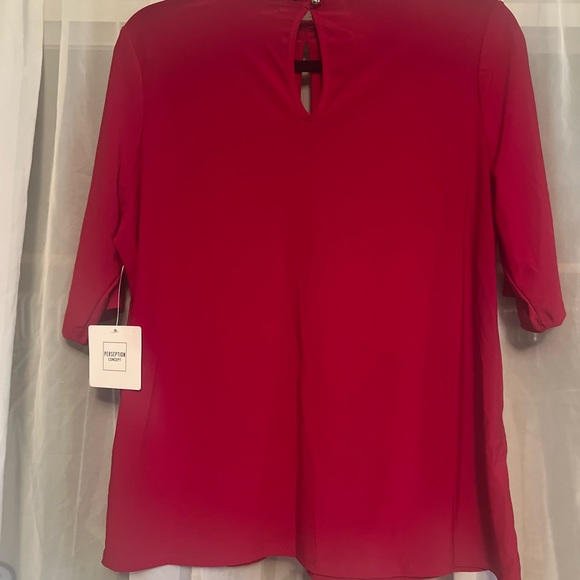 Perception concept, size XL, RED with “diamond” neck detail. - Picture 5 of 5